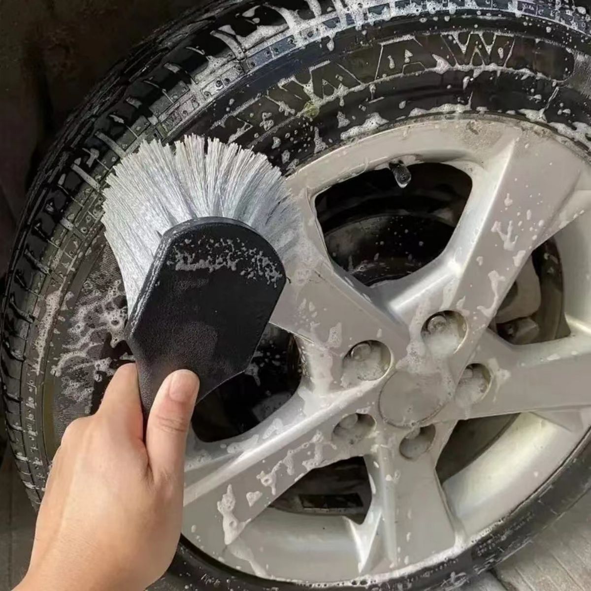 Car Wheel Cleaning Brush Detai - مراجعة Car Cleaning Brush وسعره